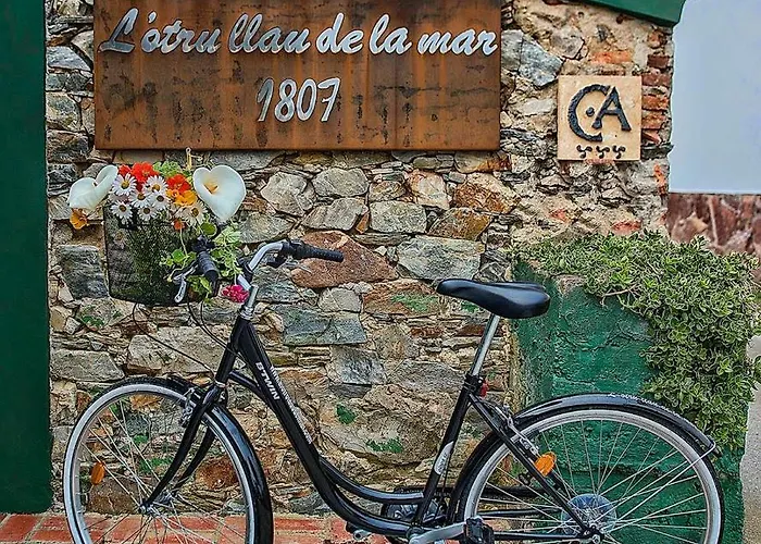 Al Otro Lado Del Mar * Ovinana (Cudillero)